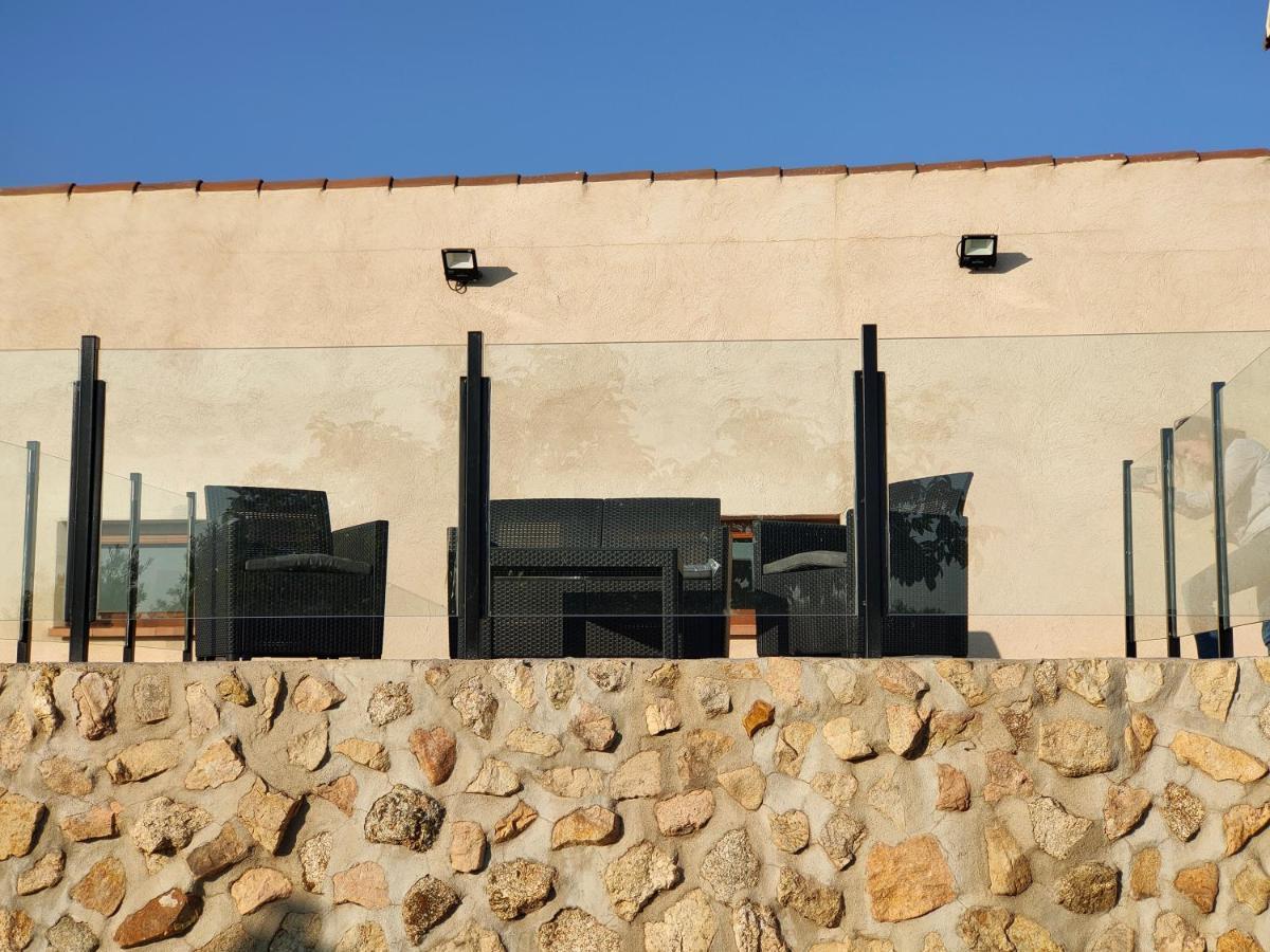 Finca Santa Lucia Alojamientos Mazarambroz Ngoại thất bức ảnh